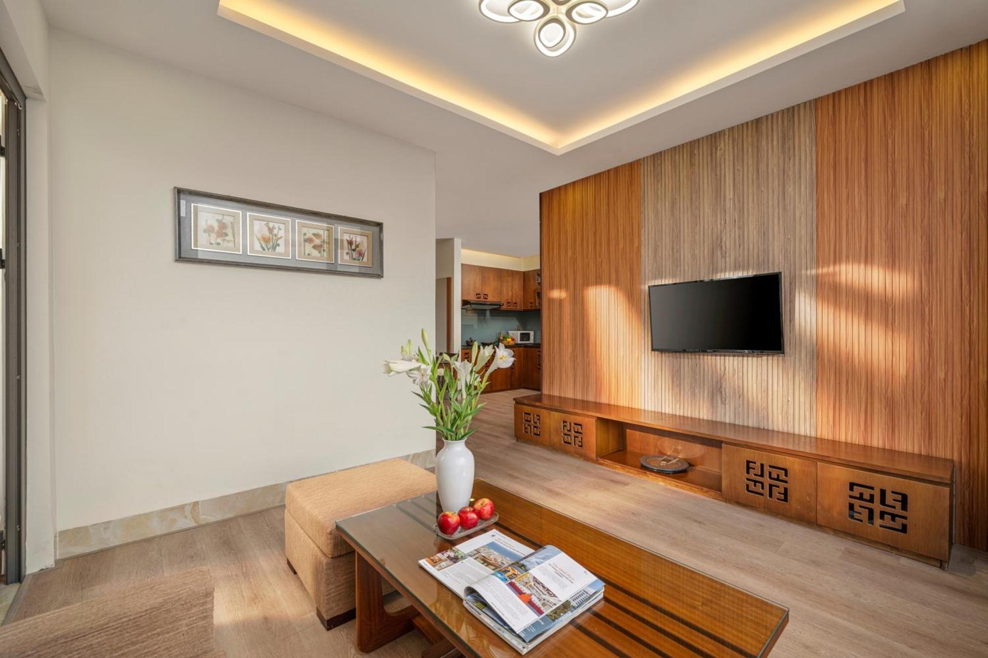 Nhu Minh Plaza Khách sạn 4*